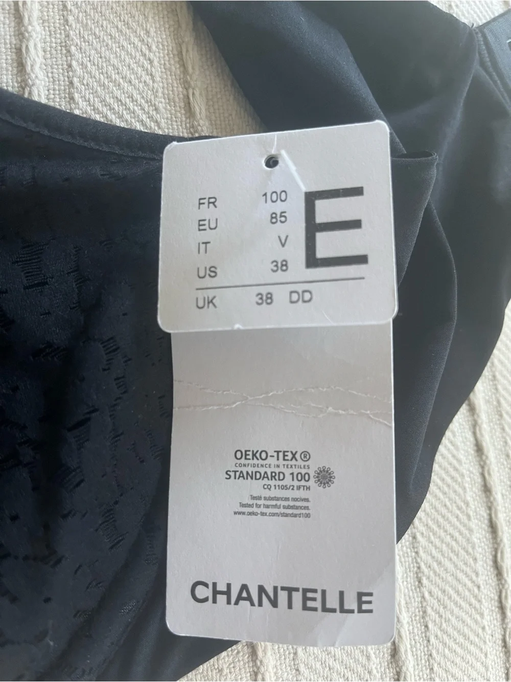 Chantelle underwire bra size 38DD